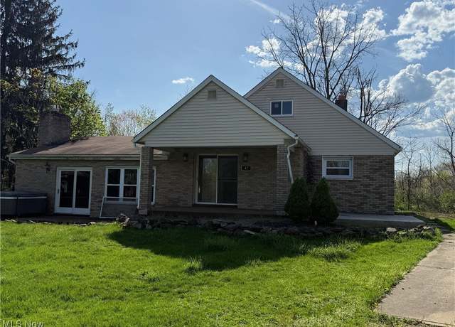 Property at 47 Westmont Ln, Wintersville, OH 43953, 3 beds, 1.5 baths