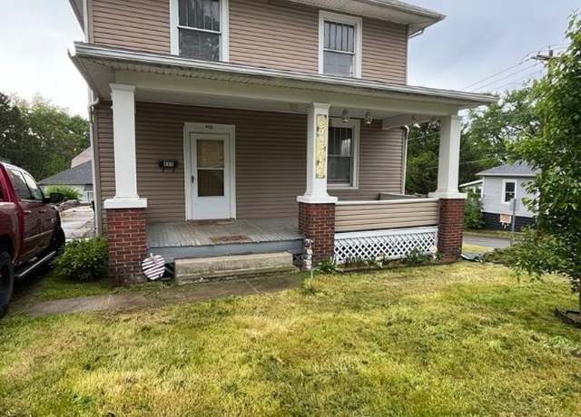 Property at 403 Pine St, Zanesville, OH 43701, 3 beds, 1 bath