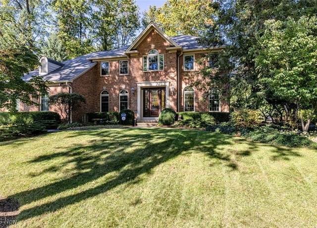 Property at 32346 Brandon Pl, Avon Lake, OH 44012, 4 beds, 2.5 baths