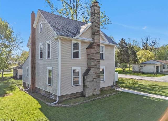 Property at 483 N Main St, Amherst, OH 44001, 4 beds, 2 baths