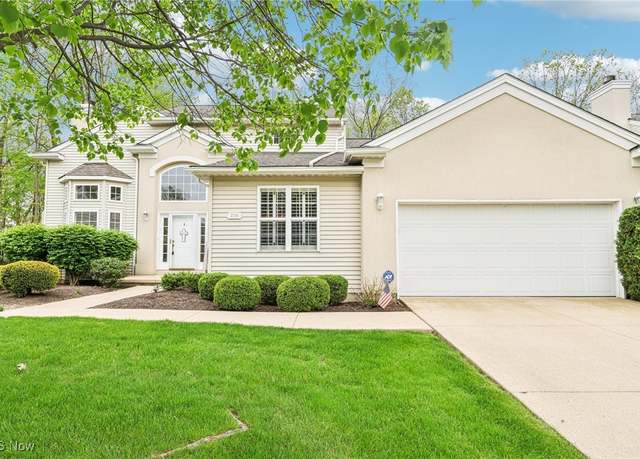 Property at 2716 Walton Blvd, Twinsburg, OH 44087, 4 beds, 2.5 baths