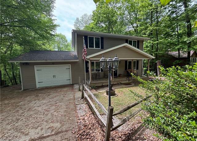 Property at 4696 Riverdale St SW, Bolivar, OH 44612, 3 beds, 2 baths