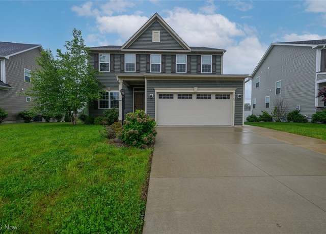 Property at 3185 Suffolk St NW, North Canton, OH 44720, 4 beds, 3.5 baths
