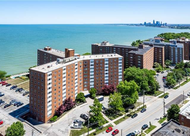 Property at 11850 Edgewater Dr #311, Lakewood, OH 44107, 3 beds, 2 baths