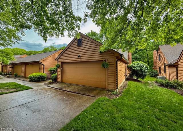 Property at 7458 Millrace Ln, Sagamore Hills, OH 44067, 2 beds, 2.5 baths
