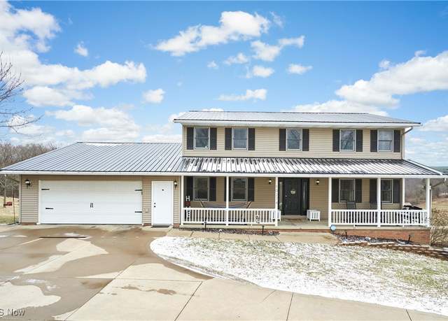 Property at 10274 Laurens Dr NE, Bolivar, OH 44612, 4 beds, 3.5 baths