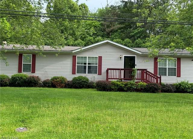 Property at 46153 Mort Dr, East Liverpool, OH 43920, 3 beds, 2 baths
