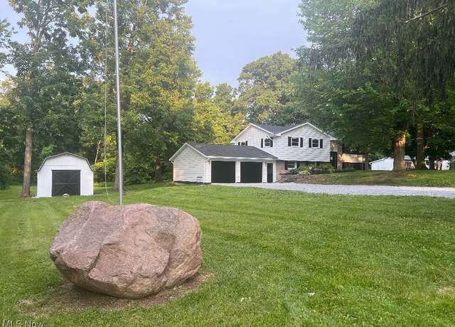 Property at 806 Shelaire Dr, Mansfield, OH 44903, 4 beds, 2.5 baths