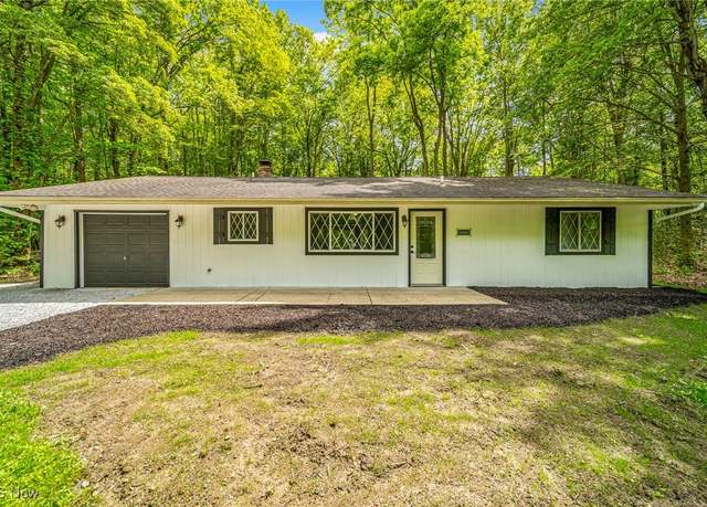 Property at 2086 S Park Ln, Roaming Shores, OH 44084, 2 beds, 2 baths