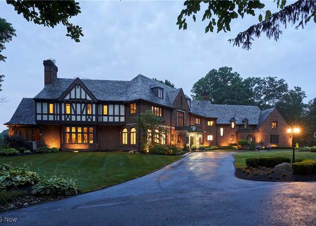 Property at 47 S Wheaton Rd, Akron, OH 44313, 6 beds, 6 baths