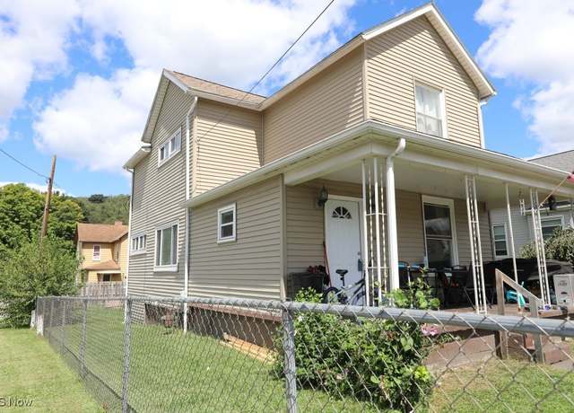 Property at 1631 Globe St, East Liverpool, OH 43920, 4 beds, 2 baths