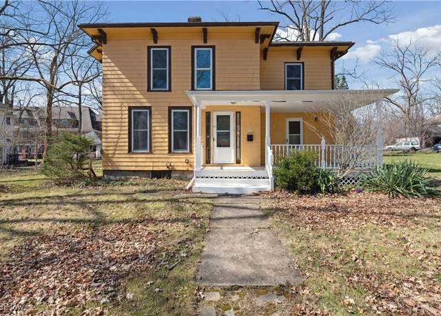 Property at 34 N Park St, Oberlin, OH 44074, 4 beds, 2 baths
