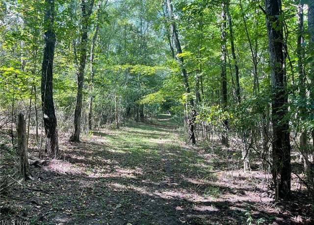 Property at 2807 Columbus Rd NE, Canton, OH 44705, 3 beds, 1 bath