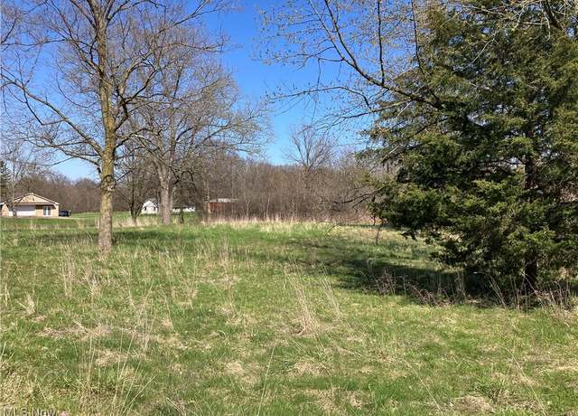 Property at 2700 W Liberty St, Girard, OH 44420