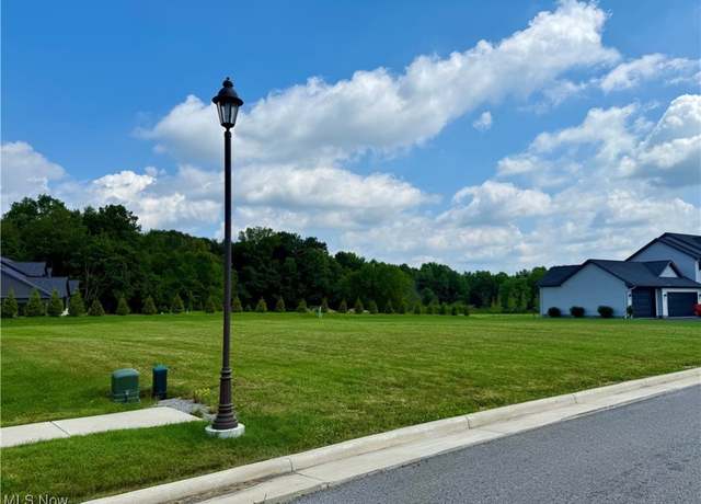 Property at 867 Danbury Way, Columbiana, OH 44408