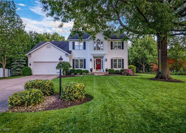 Property at 4803 Heights Dr, Stow, OH 44224, 3 beds, 2.5 baths