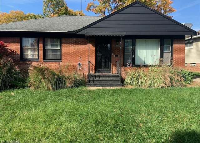 Property at 4444 E Frontenac Dr, Warrensville Heights, OH 44128, 3 beds, 1.5 baths