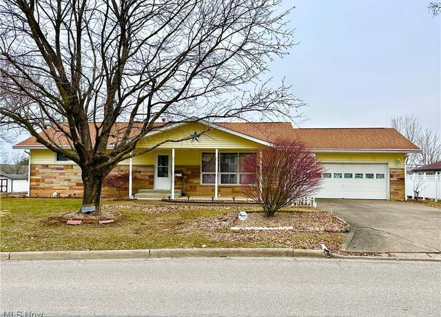 Property at 256 W Spruce Ave, Byesville, OH 43723, 3 beds, 1.5 baths