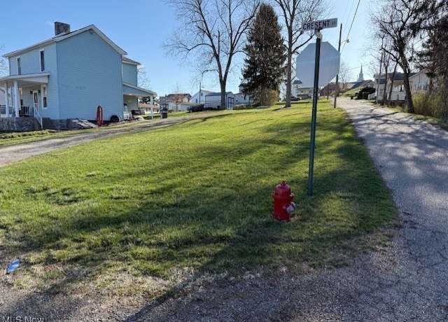 Property at 101 Creascent St, St. Clairsville, OH 43950
