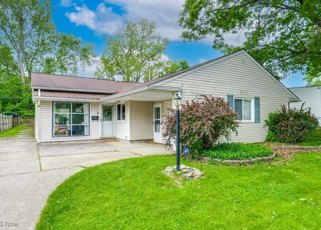 Property at 9365 Manorford Dr, Parma Heights, OH 44130, 3 beds, 1 bath