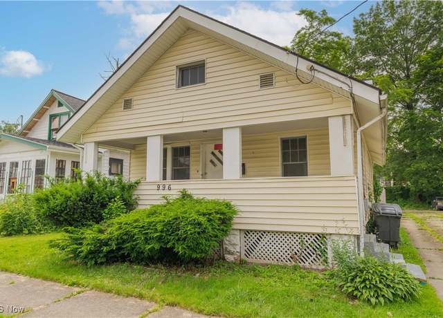 Property at 996 Peerless Ave, Akron, OH 44320, 2 beds, 1 bath