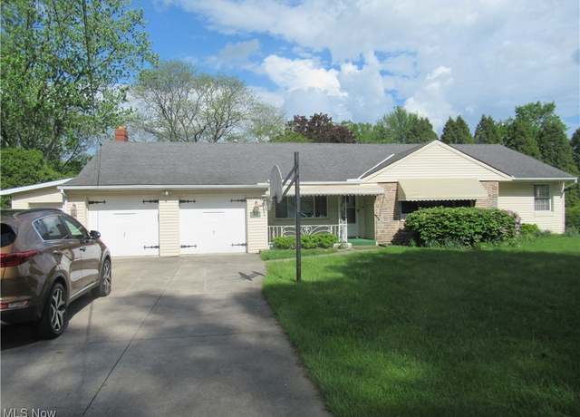 Property at 6453 Poplar Dr, Independence, OH 44131, 3 beds, 2 baths