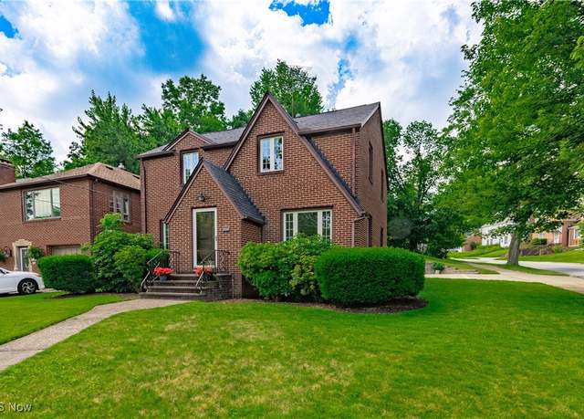 Property at 3488 Meadowbrook Blvd, Cleveland Heights, OH 44118, 4 beds, 1.5 baths