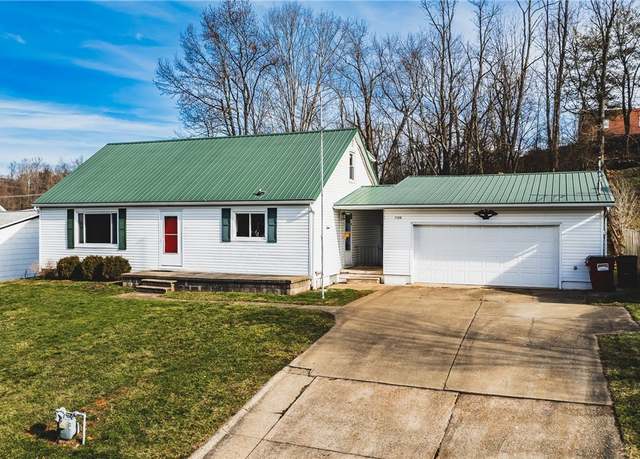 Property at 1126 Colegate Dr, Marietta, OH 45750, 6 beds, 3.5 baths