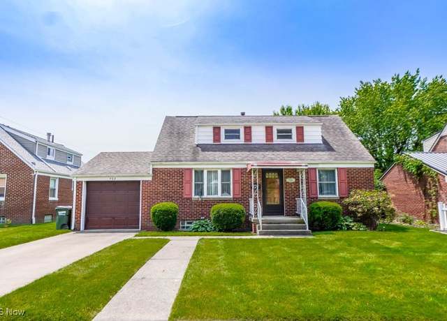 Property at 508 Viking St NW, North Canton, OH 44720, 3 beds, 1.5 baths