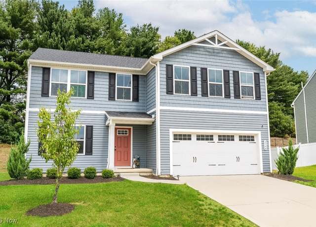 Property at 3564 Kenyon Creek Ave NW, Massillon, OH 44647, 5 beds, 2.5 baths