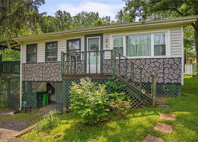 Property at 1440 Meadowbrook Blvd, Stow, OH 44224, 2 beds, 1 bath