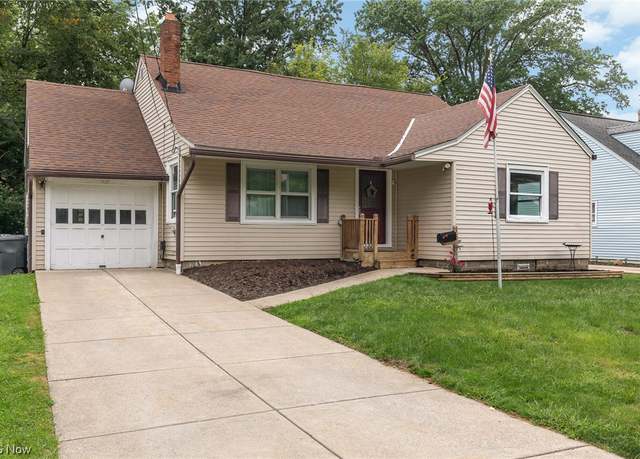 Photo of 38278 Roselawn Ave, Willoughby, OH 44094