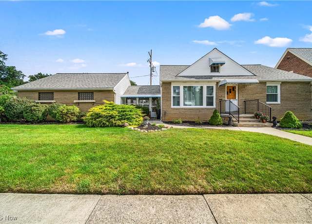 Property at 131 E 206th St, Euclid, OH 44123, 3 beds, 1.5 baths