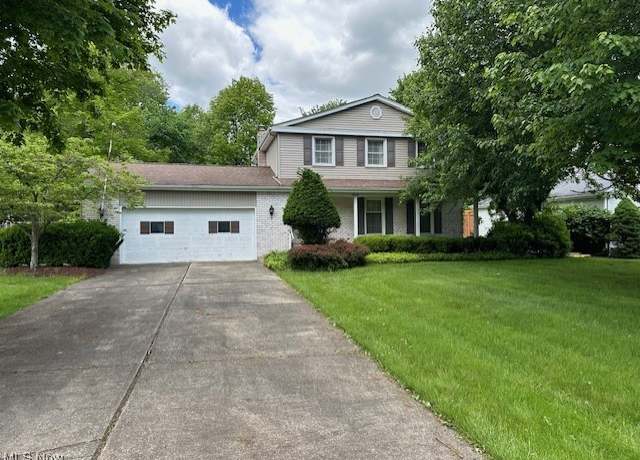 Property at 1614 Rosehedge Dr, Poland, OH 44514, 3 beds, 1.5 baths