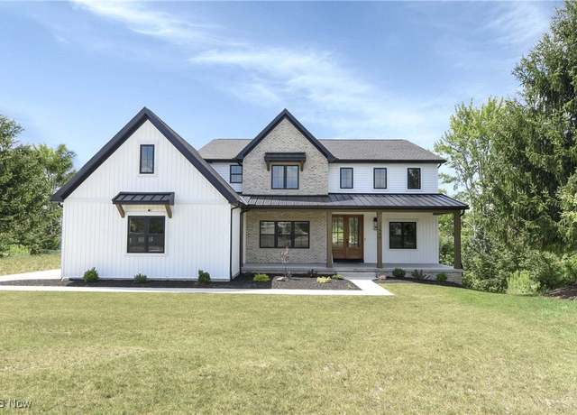 Property at 17440 Sawgrass Cir, North Royalton, OH 44133, 6 beds, 5 baths