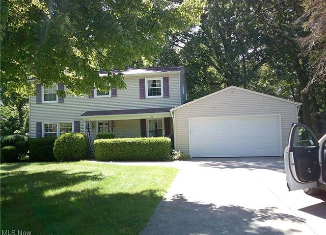 Property at 2775 Shady Lake Dr, Vermilion, OH 44089, 3 beds, 2.5 baths