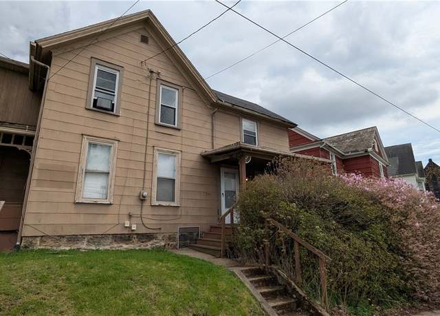 Property at 393 Spicer St, Akron, OH 44311, 4 beds, 2 baths