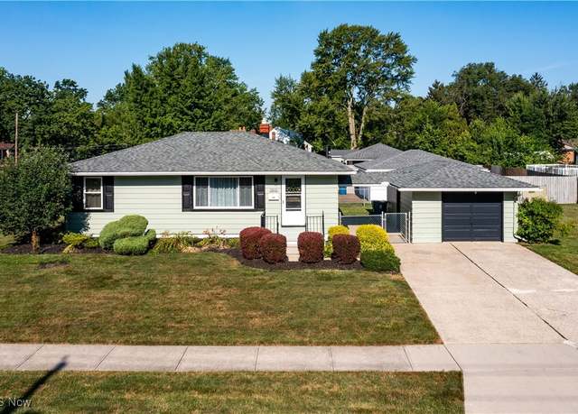 Property at 3610 Ashland Ave, Lorain, OH 44053, 3 beds, 1 bath