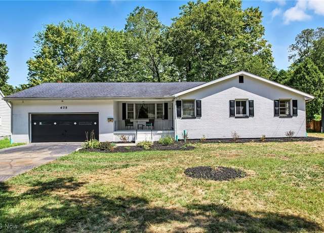 Property at 675 Blueberry Hill Dr, Canfield, OH 44406, 3 beds, 2.5 baths