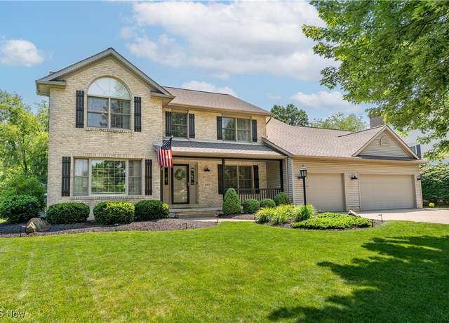 Property at 8374 Macthomas Ave NW, North Canton, OH 44720, 6 beds, 4 baths