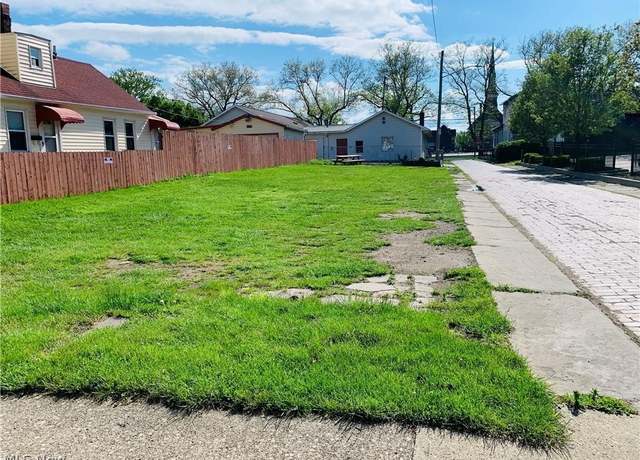 Property at 2058 & 2060 W 26th St, Cleveland, OH 44113