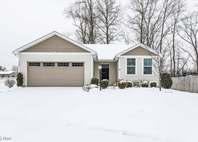 Property at 3307 Kole Dr, Akron, OH 44312, 3 beds, 2 baths