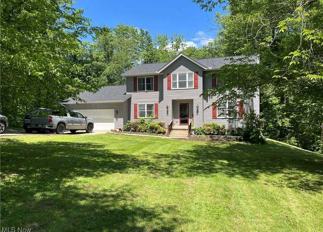 Property at 310 Trappers Hollow Rd, Zanesville, OH 43701, 4 beds, 2.5 baths