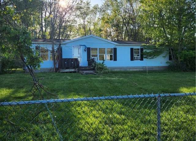 Property at 3843 Victory Ave, Louisville, OH 44641, 3 beds, 2 baths