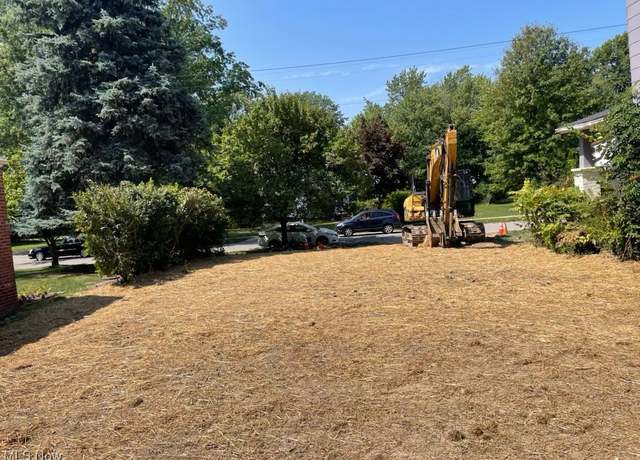 Property at 1005 Woodview Rd, Cleveland Heights, OH 44121