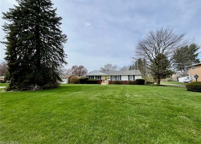 Property at 3425 Francie Ave NW, Canton, OH 44718, 3 beds, 1.5 baths