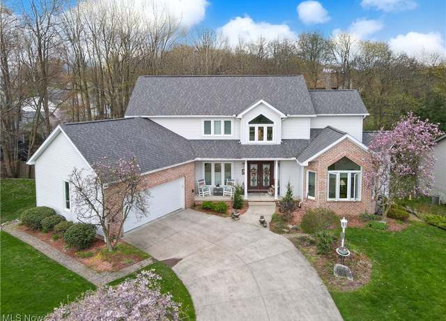 Property at 4710 Hilary Cir, Stow, OH 44224, 5 beds, 3.5 baths