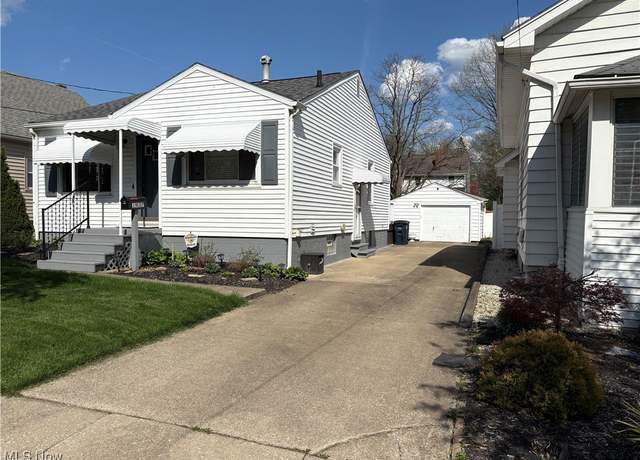 Property at 1937 17th St SW, Akron, OH 44314, 3 beds, 2 baths