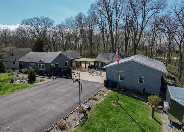 Property at 3778 N Cliff Rd, Port Clinton, OH 43452, 3 beds, 1 bath