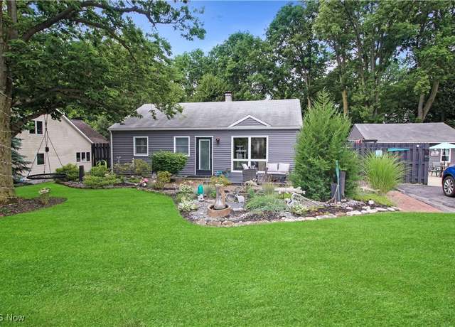 Property at 3778 N Cliff Rd, Port Clinton, OH 43452, 3 beds, 1 bath